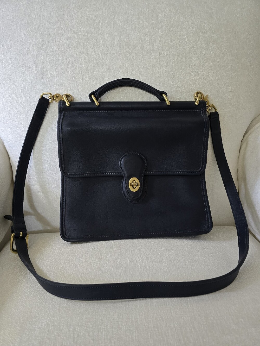 Vintage Coach Willis Crossbody Bag in Dark Navy